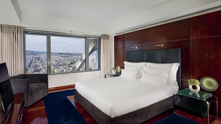 Hotel Arts Room