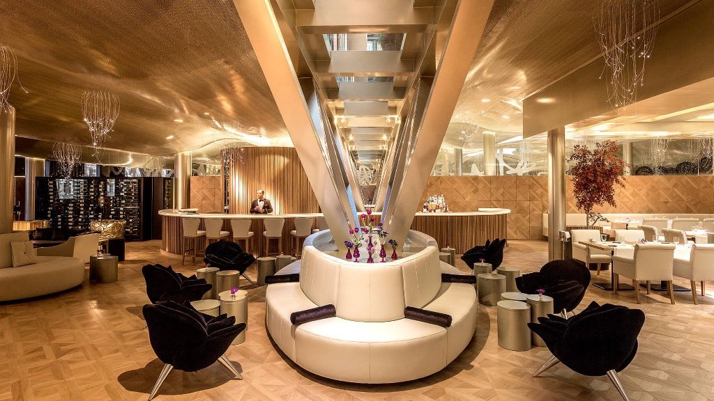 Monument Hotel Hall