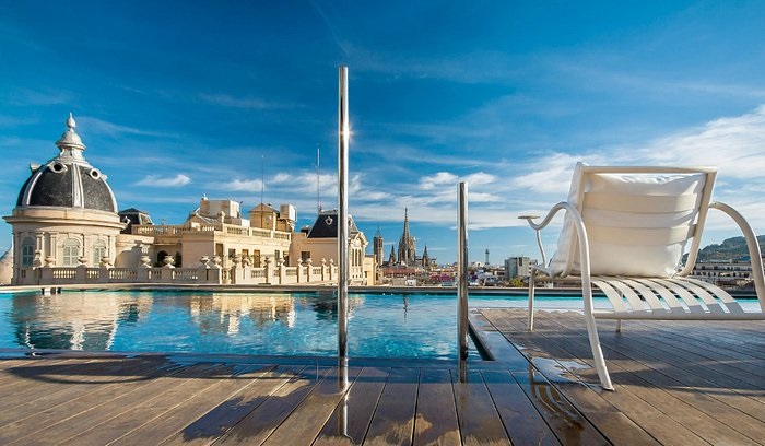 Ohla Barcelona Pool