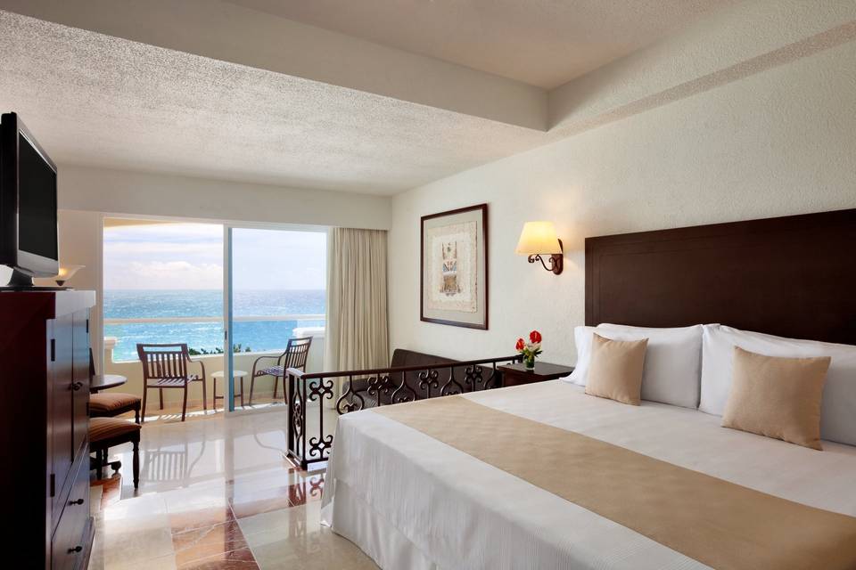 Gran Caribe Resort Bedroom