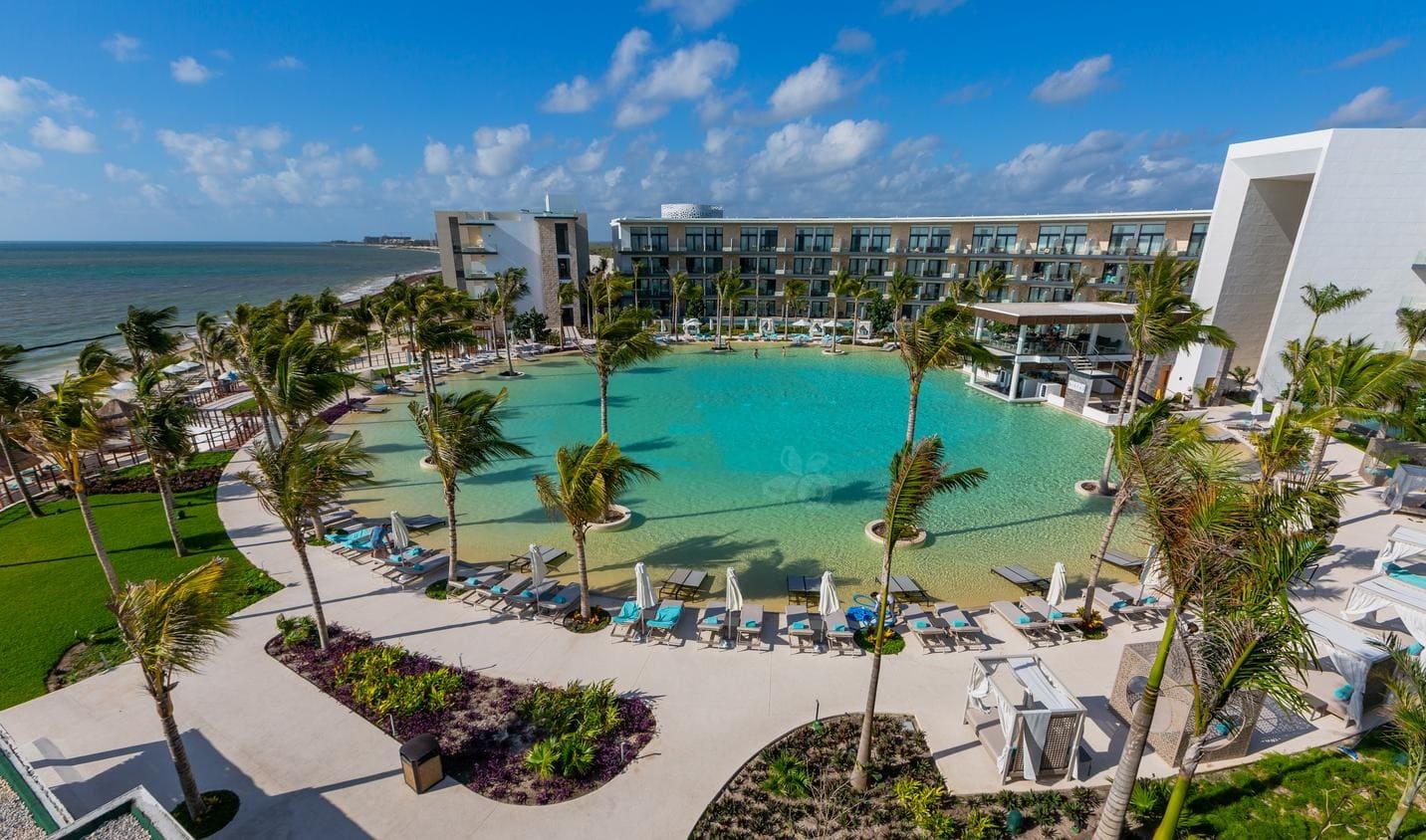 Haven Riviera Cancún Facade