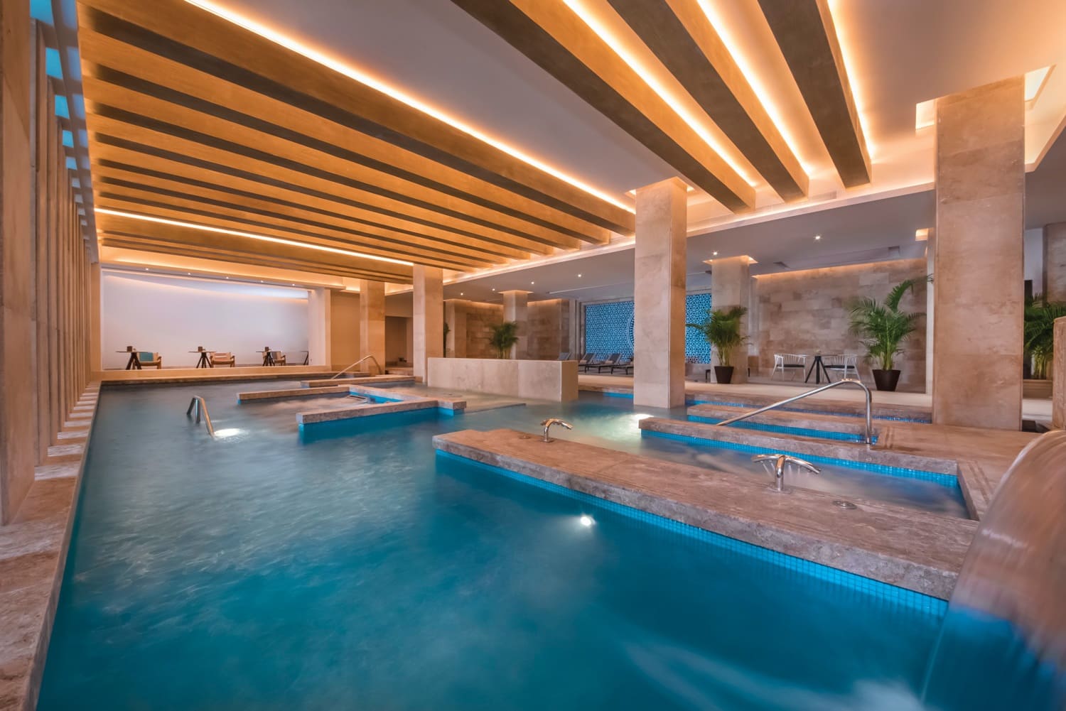 Haven Riviera Cancún Pool Inside