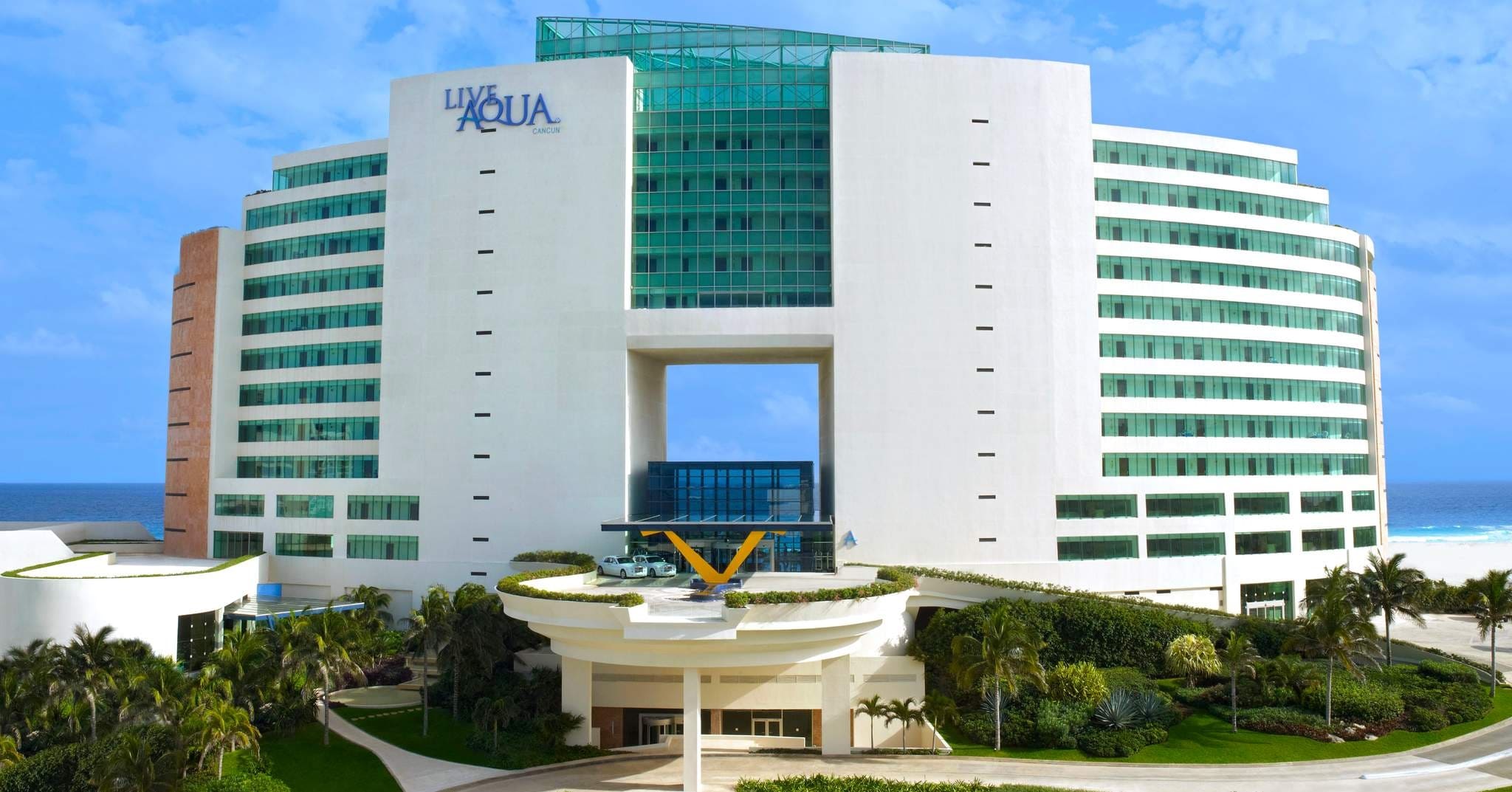 Live Aqua Beach Resort Cancun Facade