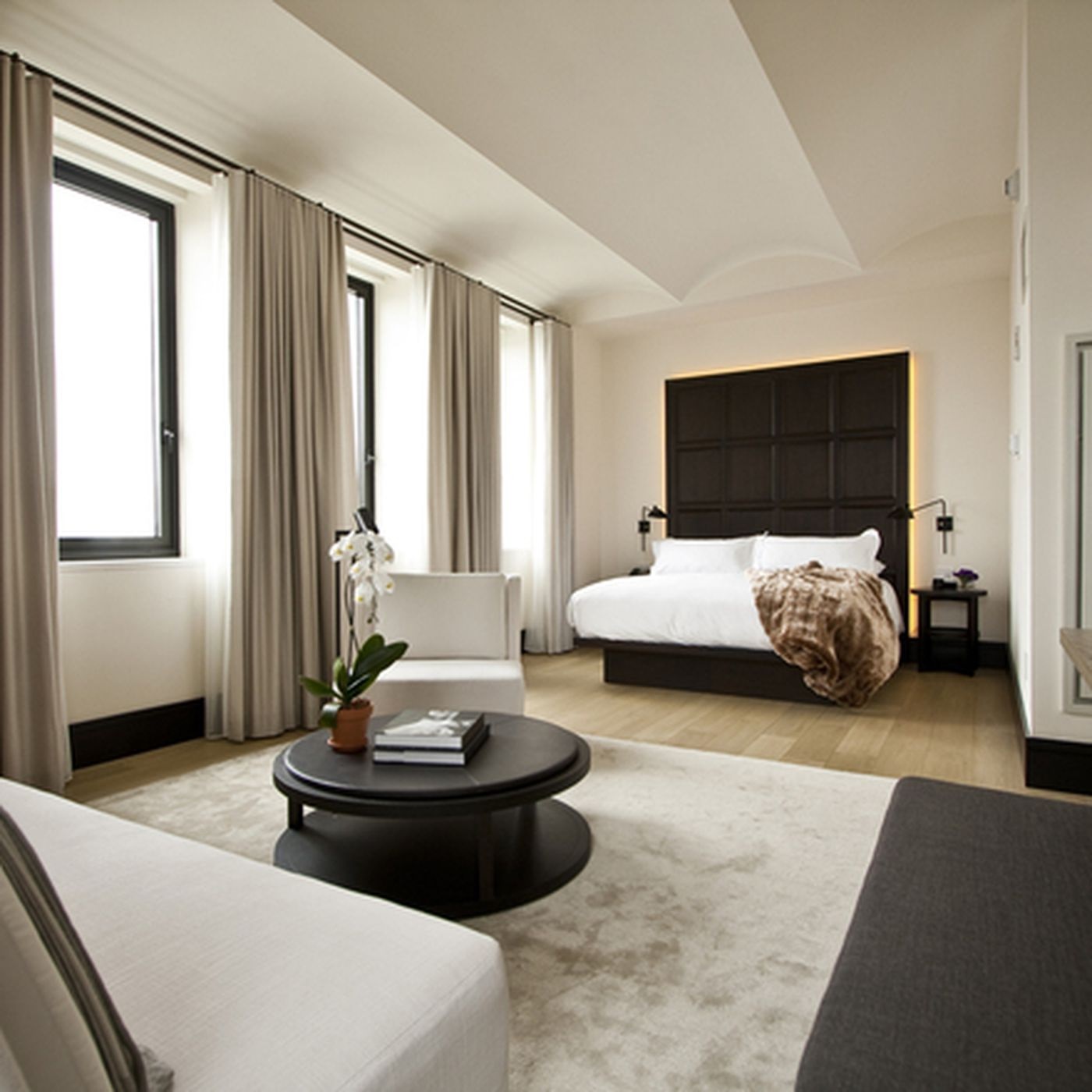 NEW YORK EDITION HOTEL Bedroom