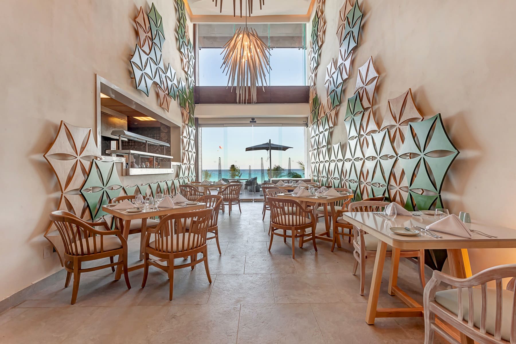 Royalton CHIC Cancún Inside