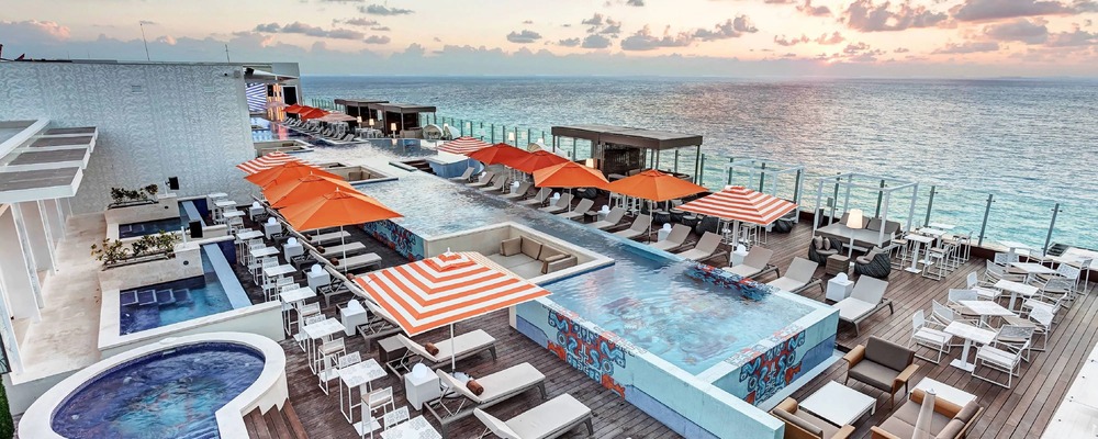 Royalton CHIC Cancún Pool