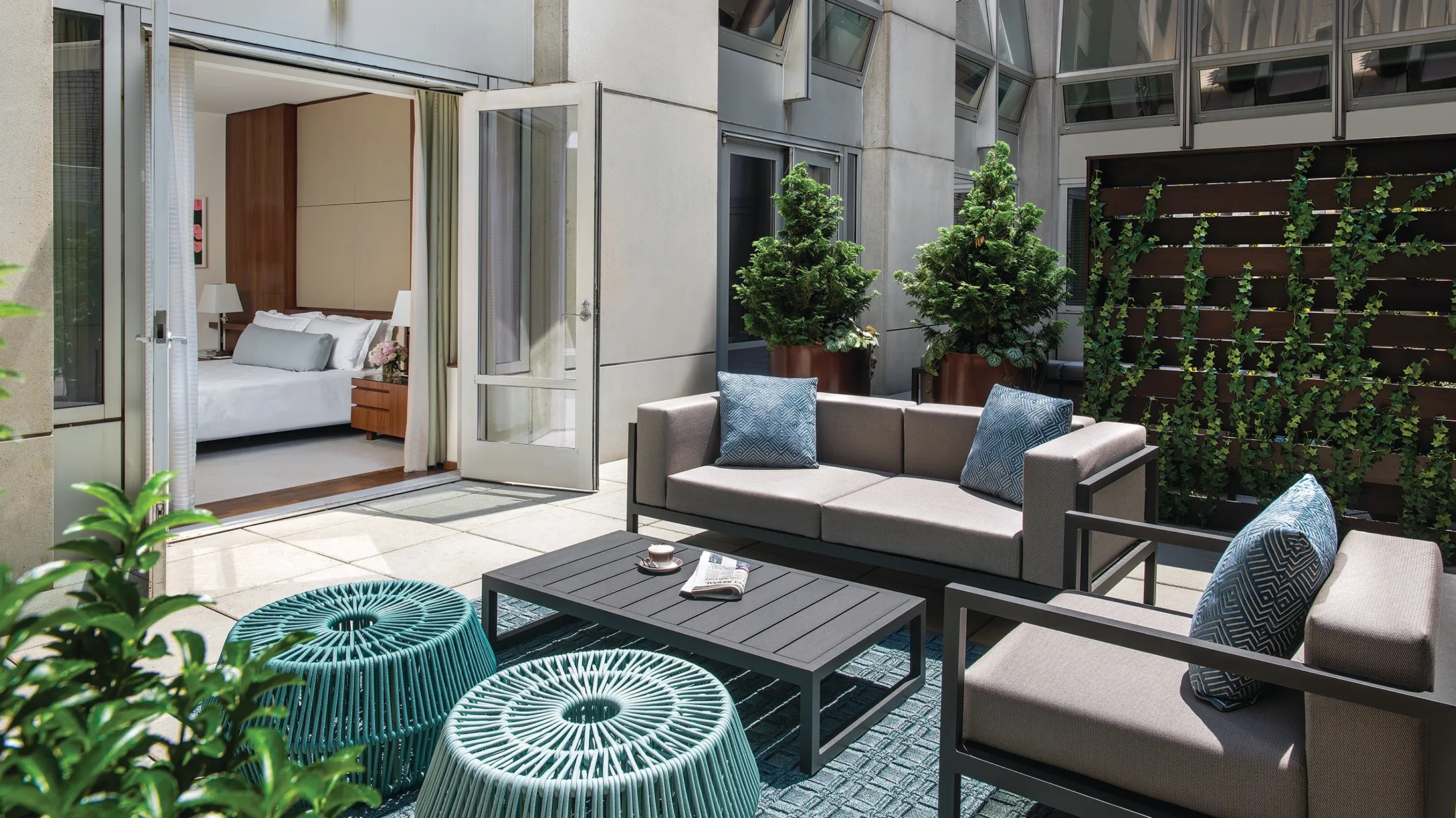 THE LANGHAM, NEW YORK Outside