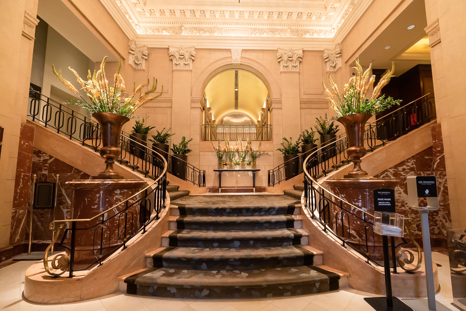 THE PENINSULA NEW YORK HOTEL Stairs