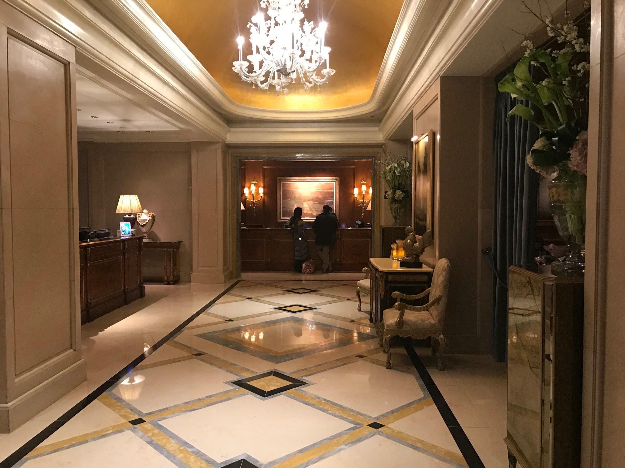 THE RITZ-CARLTON NEW YORK Hallway