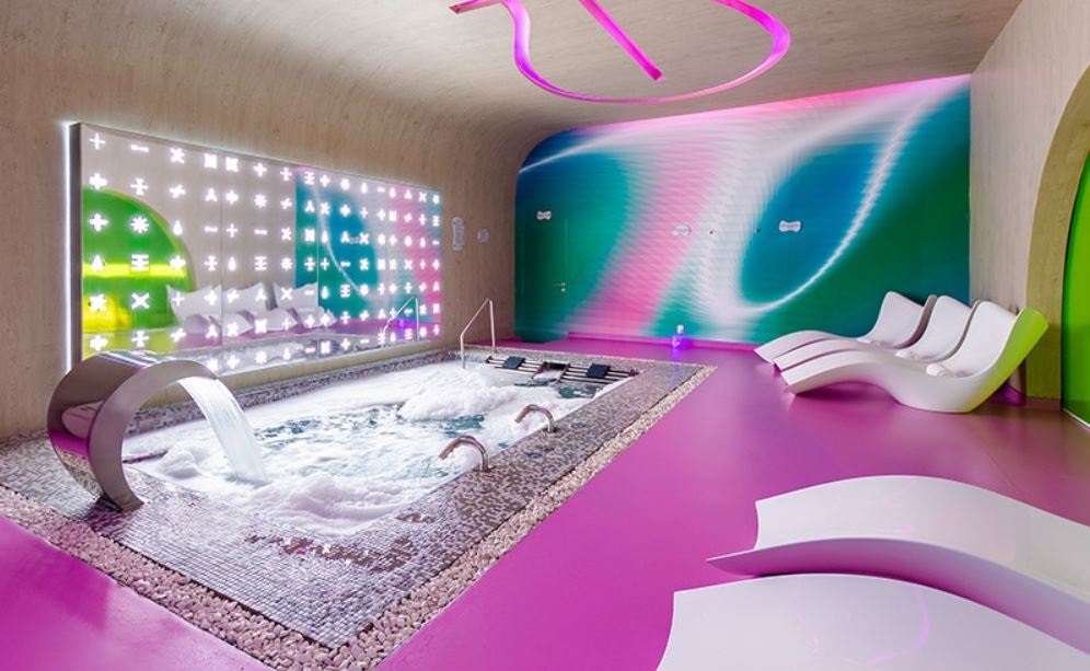 Temptation Cancun Jacuzzi