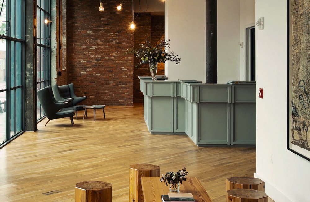 WYTHE HOTEL Inside