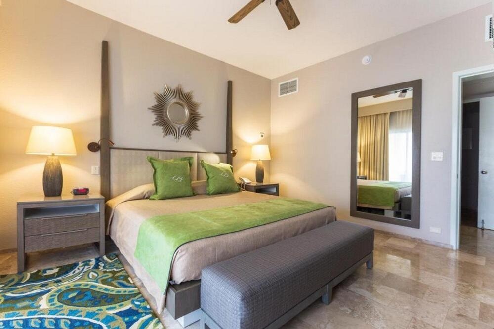 The Royal Sands Resort & Spa All Inclusive Bedroom