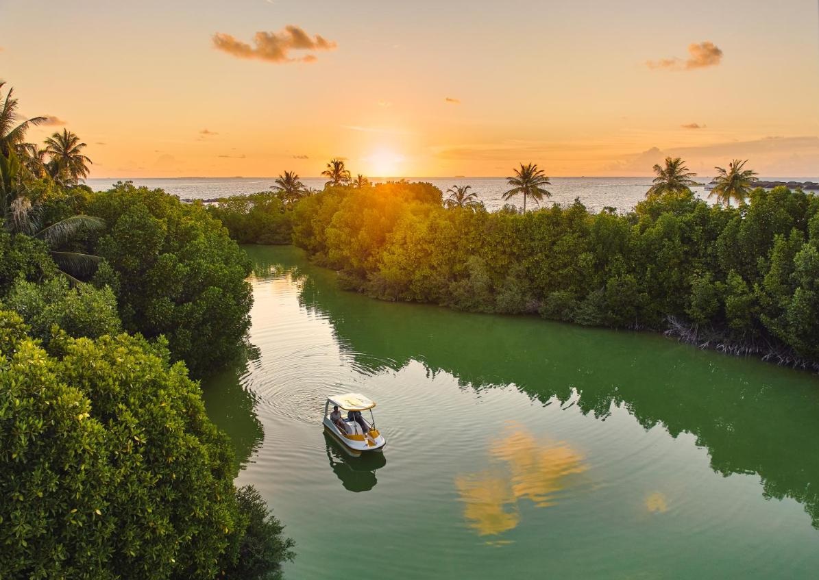 Kandima Maldives Aroma Lake