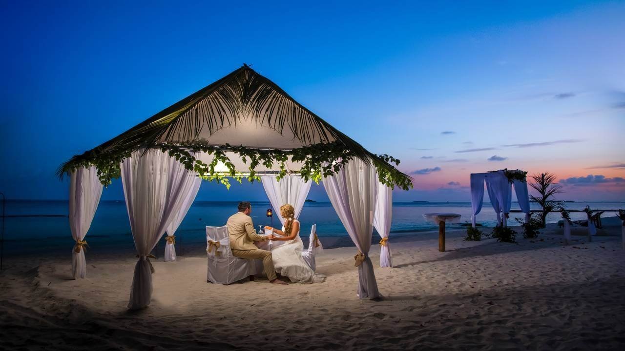 Reethi Beach Resort Romantic Dining